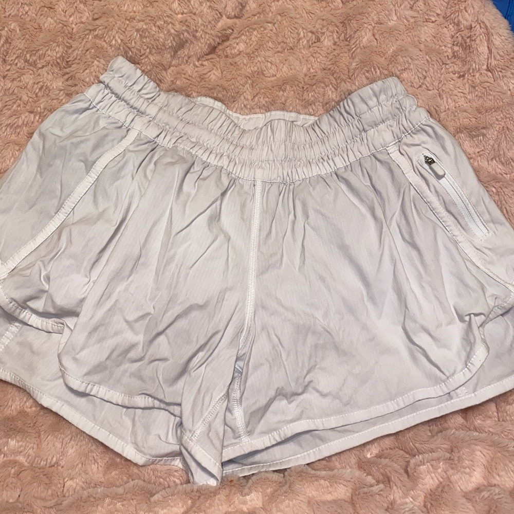 Lululemon tracker shorts